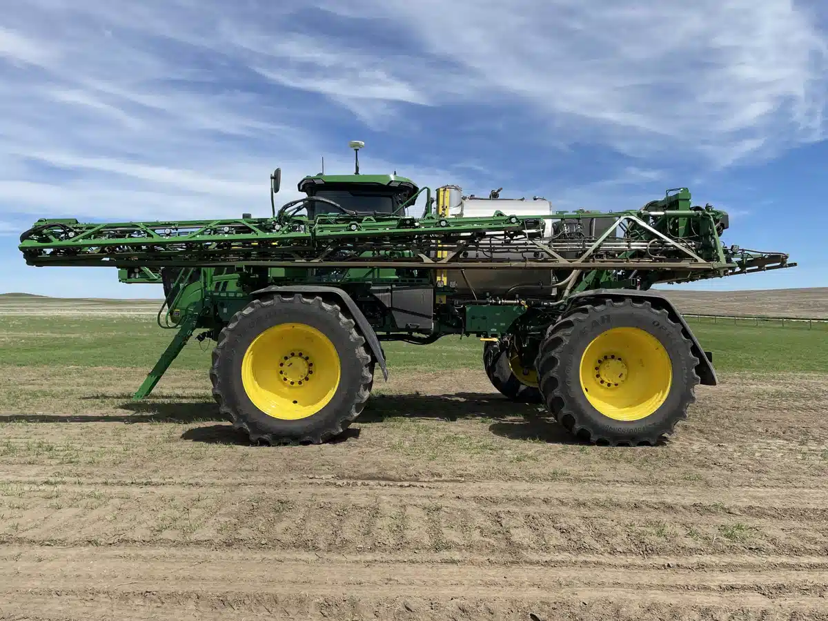 Gallery image 2 for Used 2024 John Deere 616R Sprayer - Self Propelled