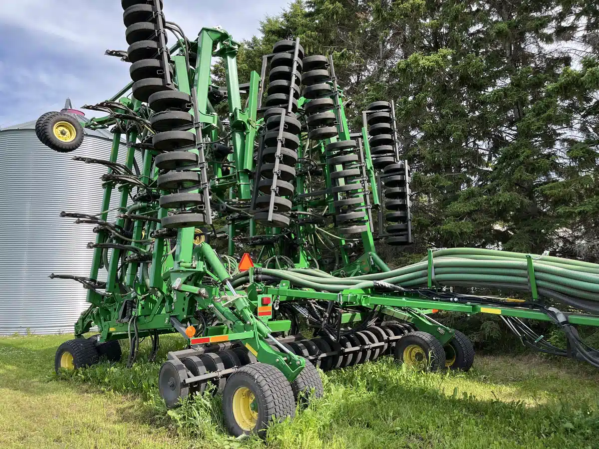 Gallery image 1 for Used 2008 John Deere 1830 Air Drill