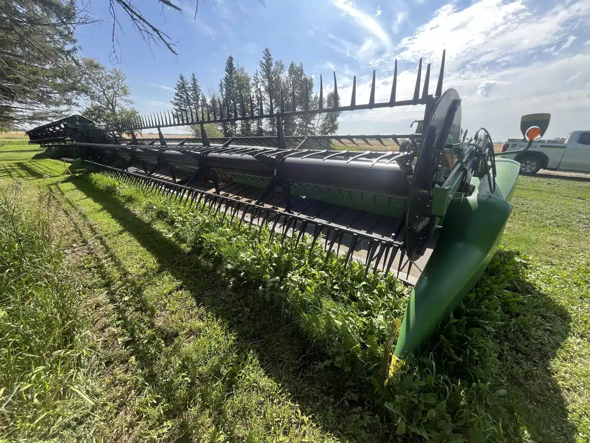 Gallery image 1 for Used 2018 John Deere 635FD Header - Draper