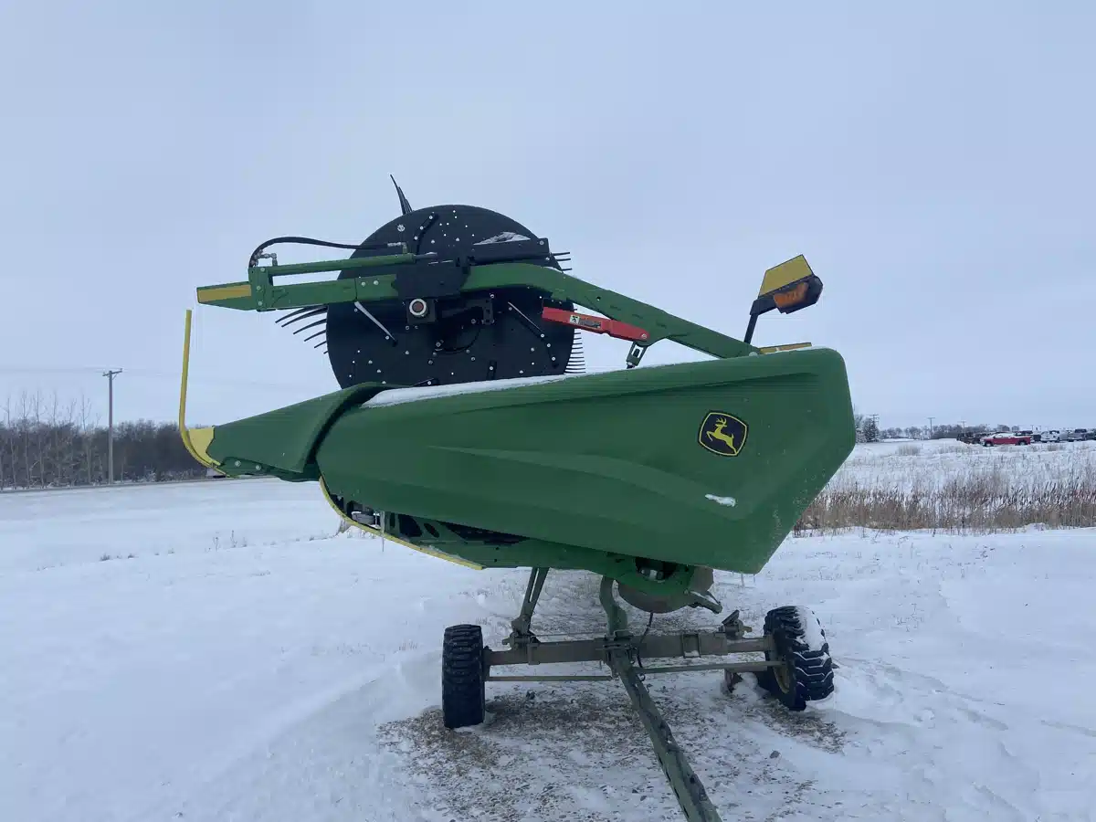 Gallery image 2 for Used 2023 John Deere HD40R Header - Draper