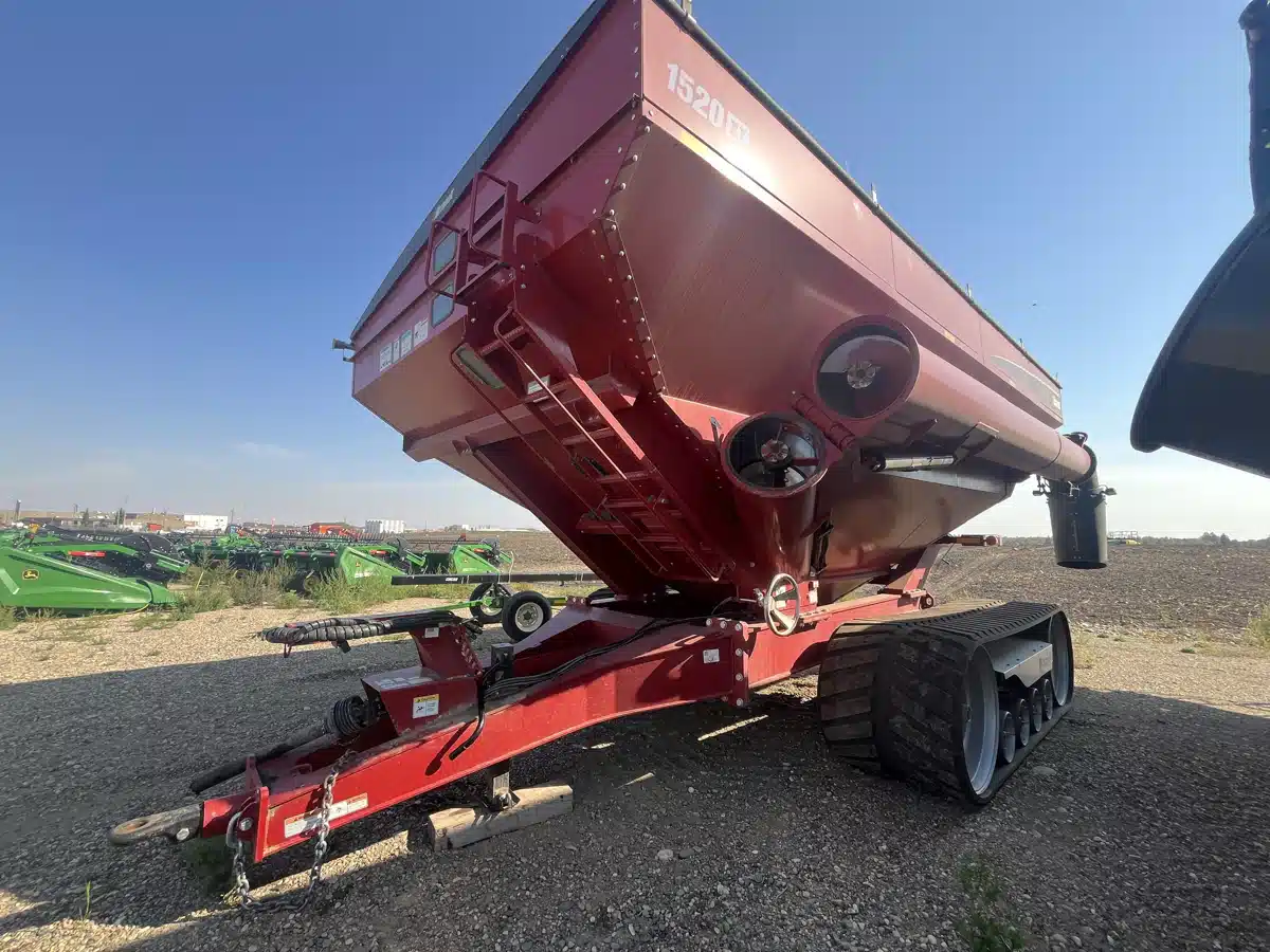 Gallery image 1 for Used 2022 Brandt 1520XT Grain Cart