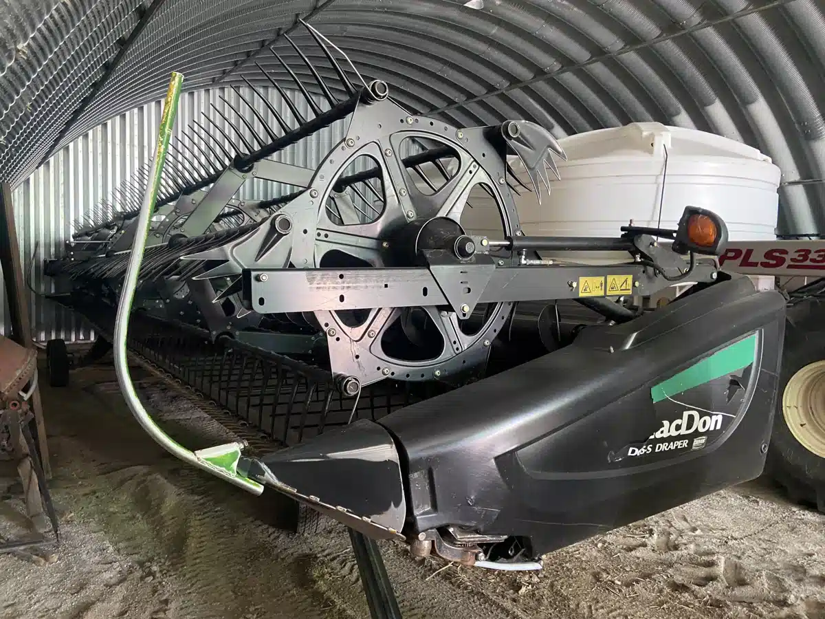 Gallery image 1 for Used 2014 MacDon D65 Header - Draper