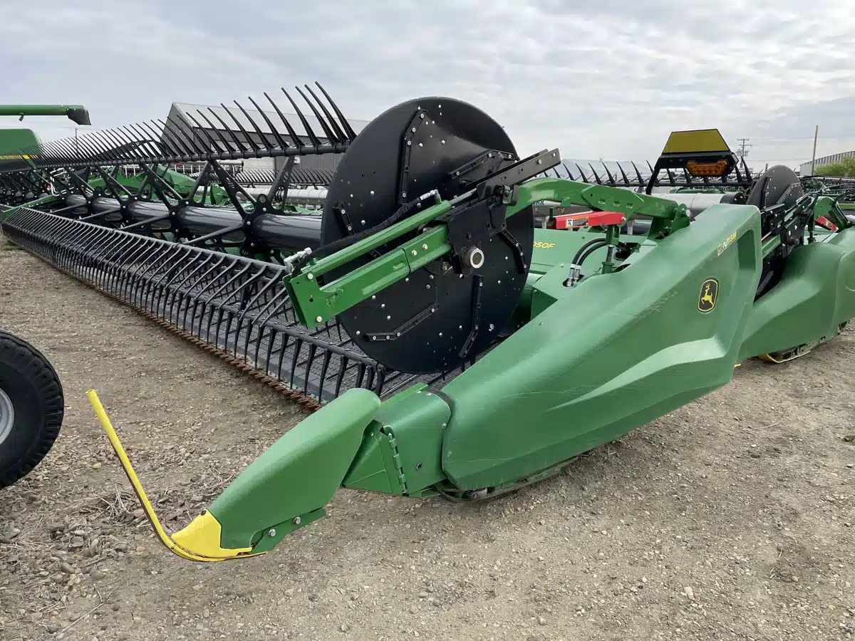 Gallery image 1 for Used 2023 John Deere HD50F Header - Flex