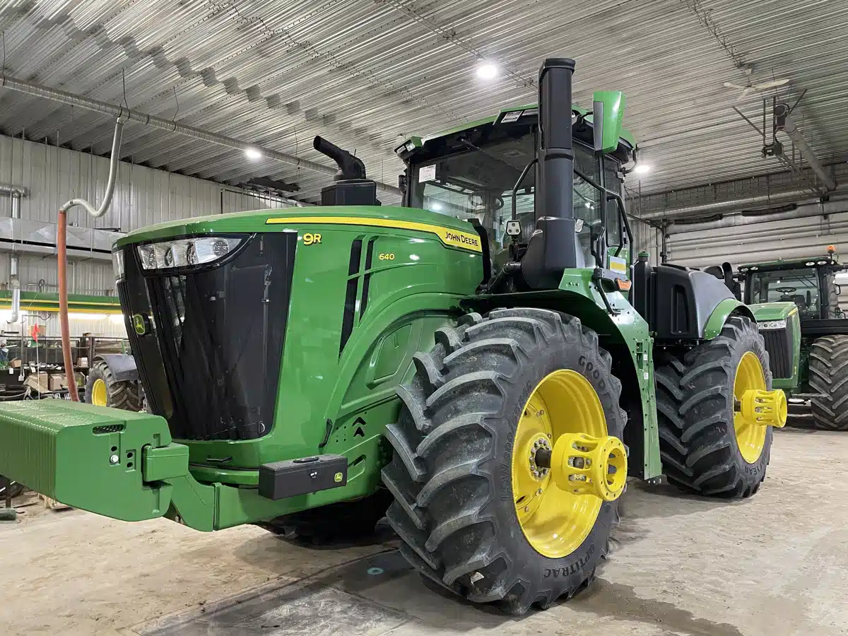 Gallery image 1 for 2025 John Deere 9R 640 Tractor