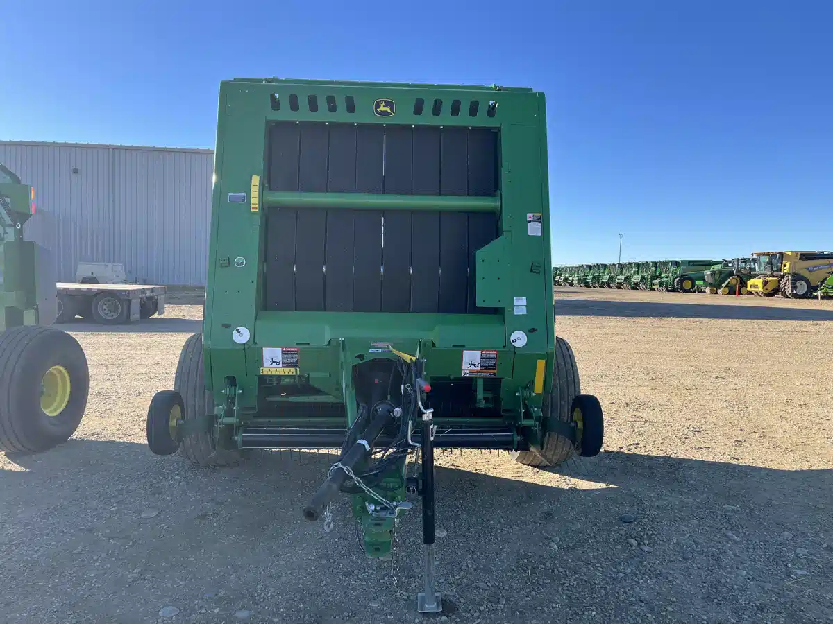 Gallery image 1 for Used 2020 John Deere 560M Round Baler
