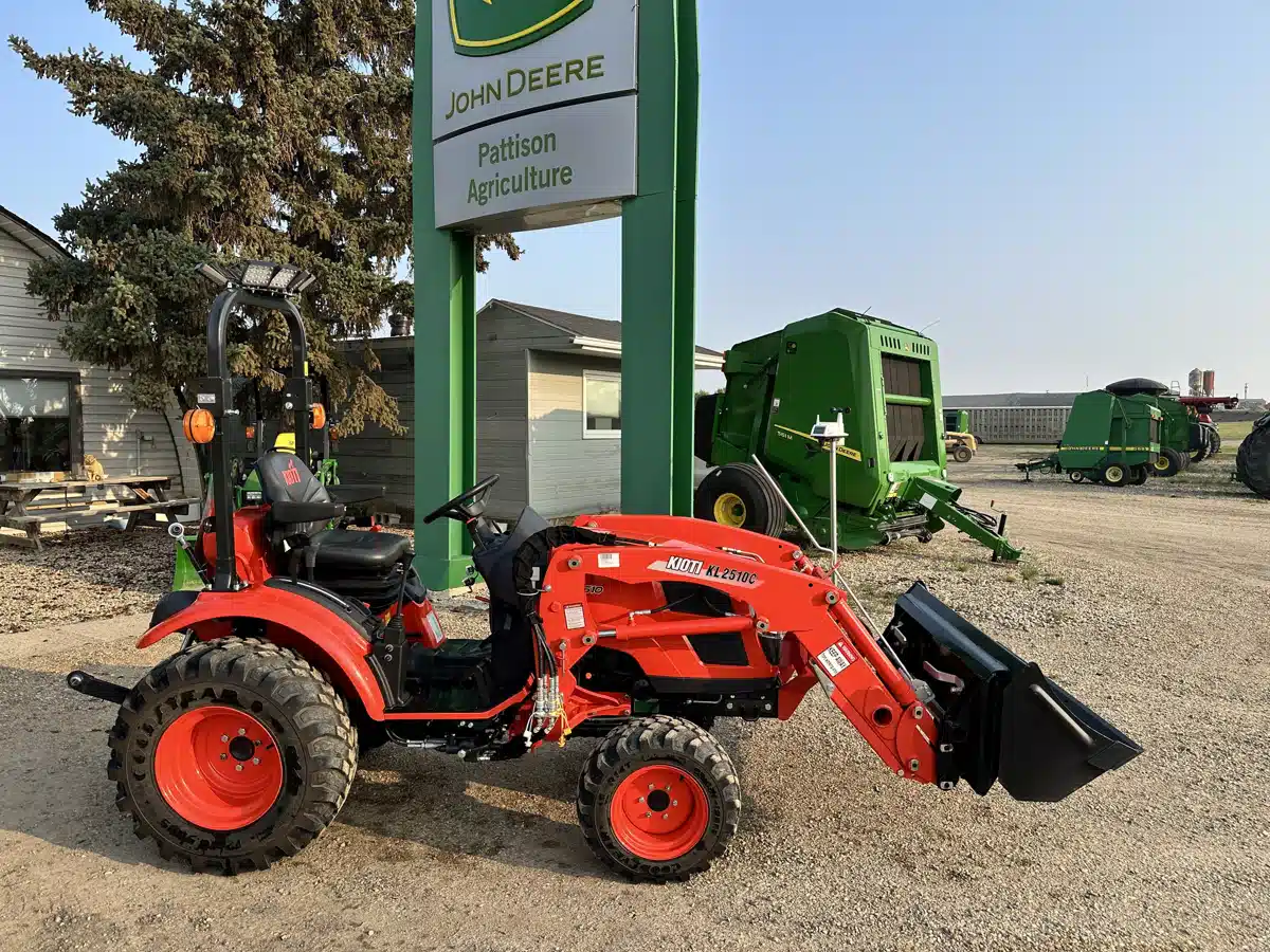 Gallery image 2 for Used 2024 Kioti CX2510H Tractor