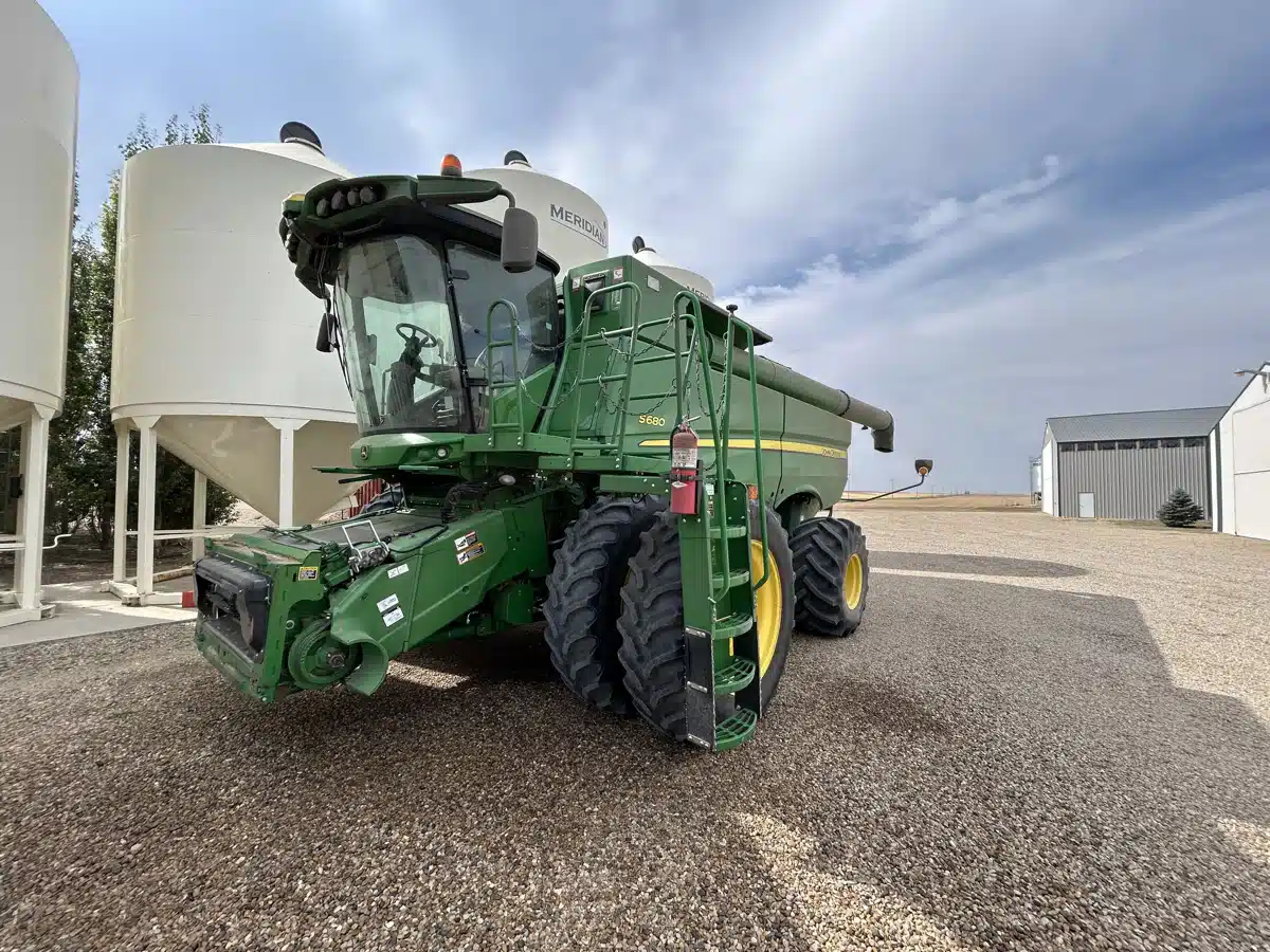 Gallery image 1 for Used 2014 John Deere S680 Combine