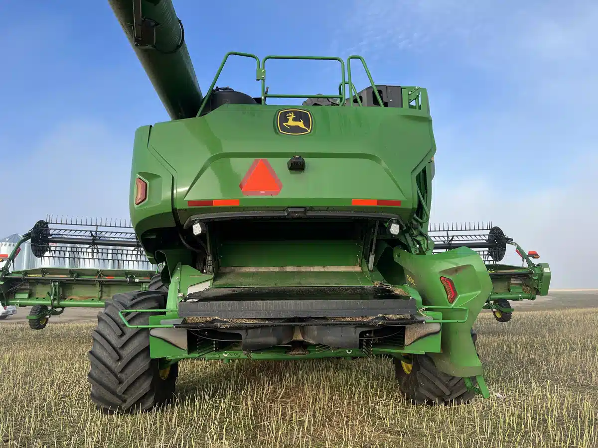 Gallery image 2 for 2024 John Deere X9 1100 Combine