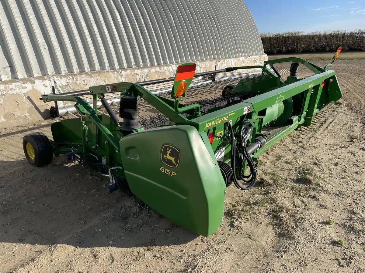 Gallery image 1 for Used 2019 John Deere 615P Header - Draper