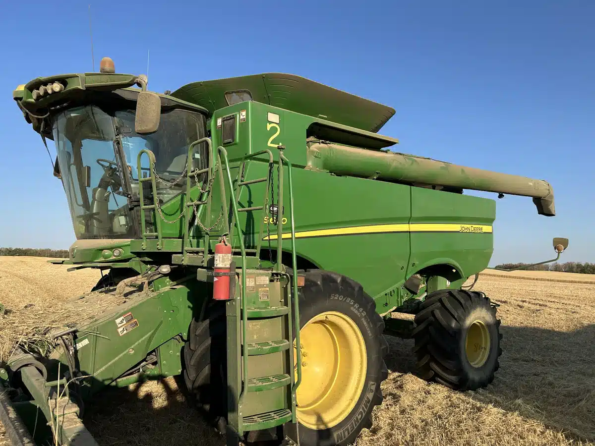 Gallery image 1 for Used 2013 John Deere S670 Combine