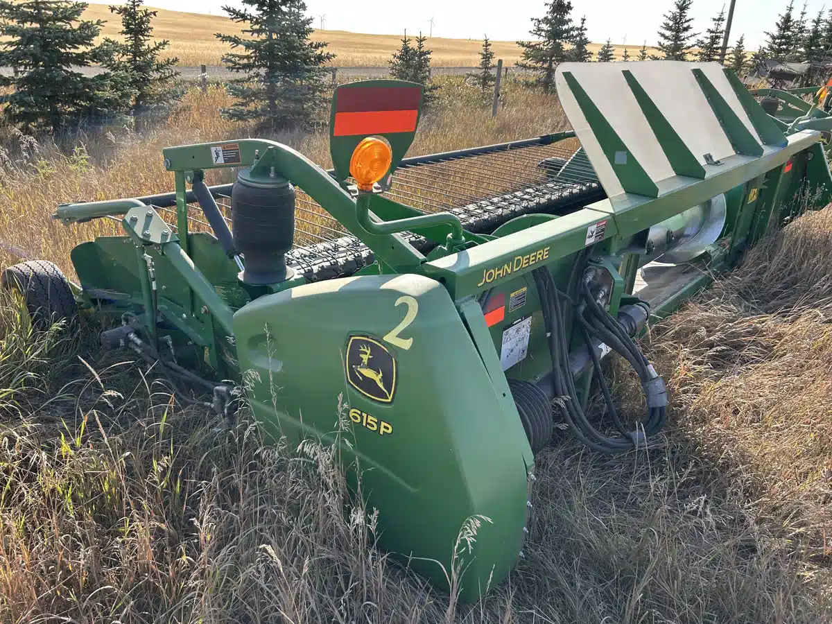 Gallery image 2 for Used 2013 John Deere 615P Header - Draper