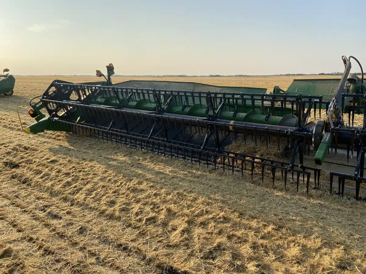 Gallery image 2 for Used 2023 John Deere HD45R Header - Draper