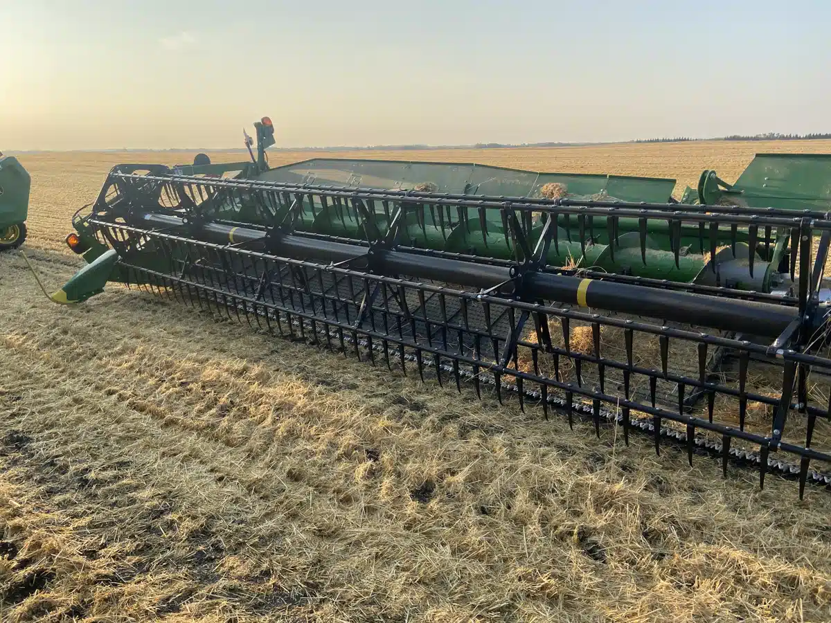 Gallery image 2 for Used 2023 John Deere HD45R Header - Draper