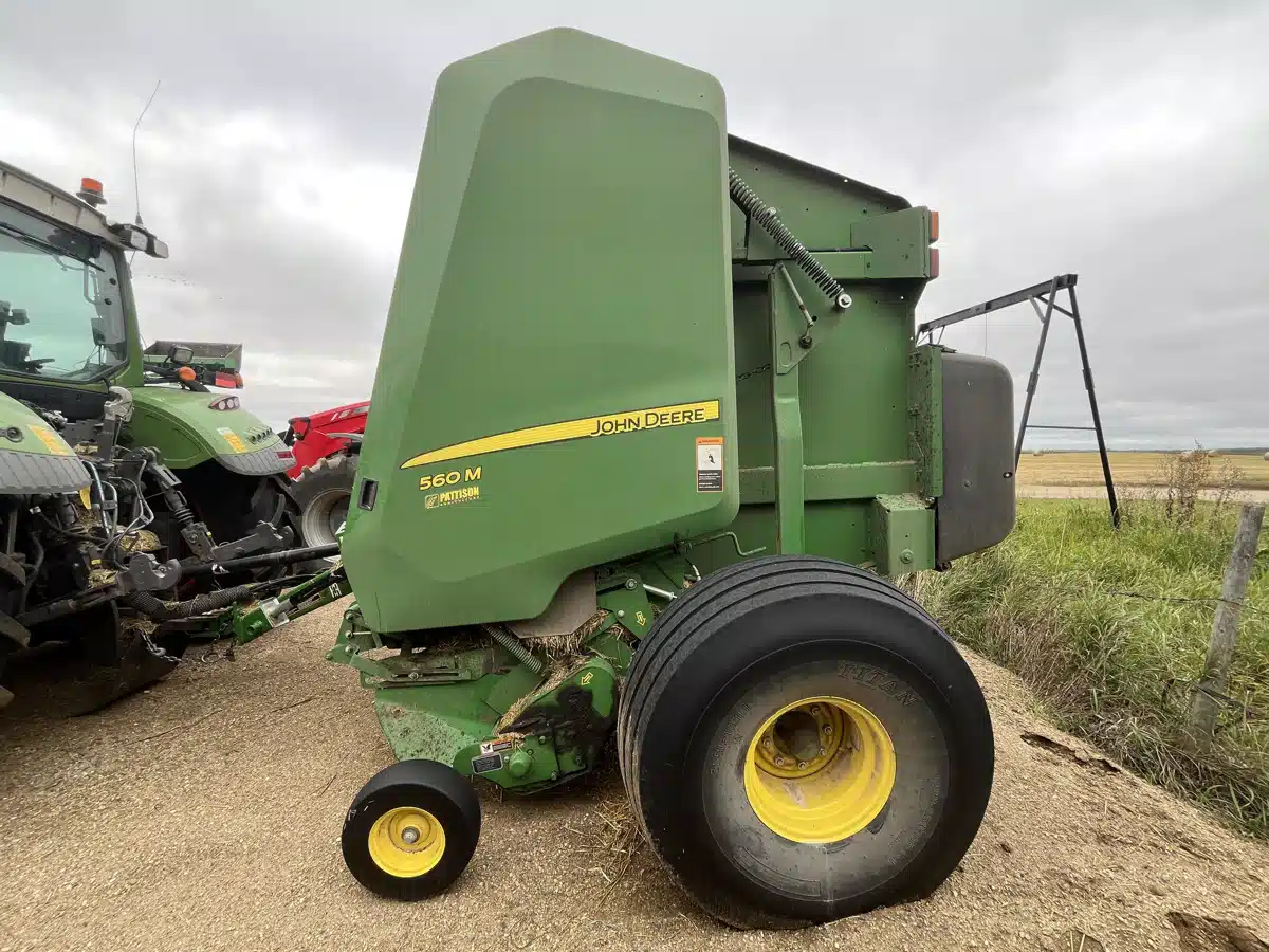 Gallery image 2 for Used 2022 John Deere 560M Round Baler