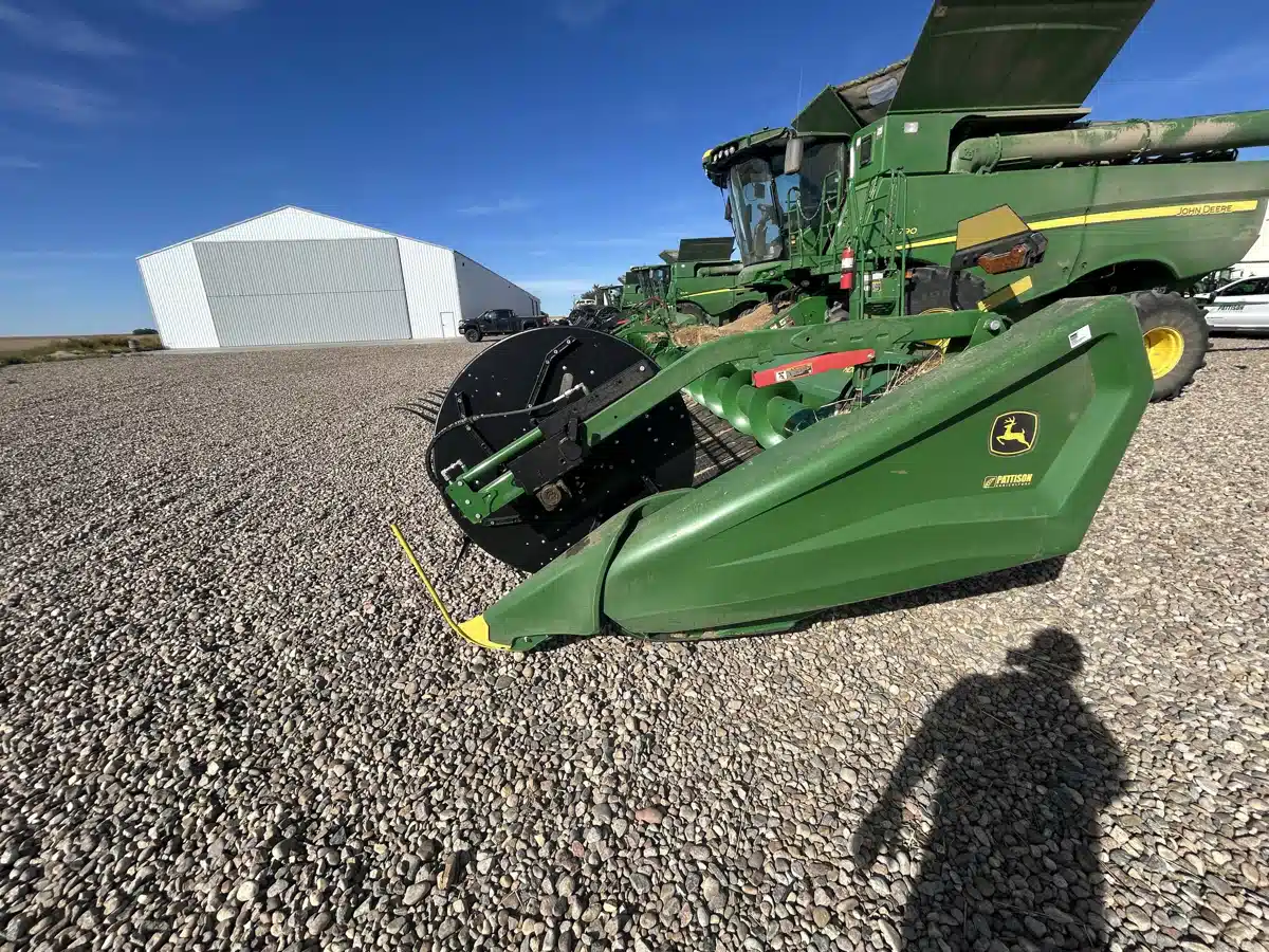 Gallery image 2 for 2022 John Deere HD45R Header - Draper