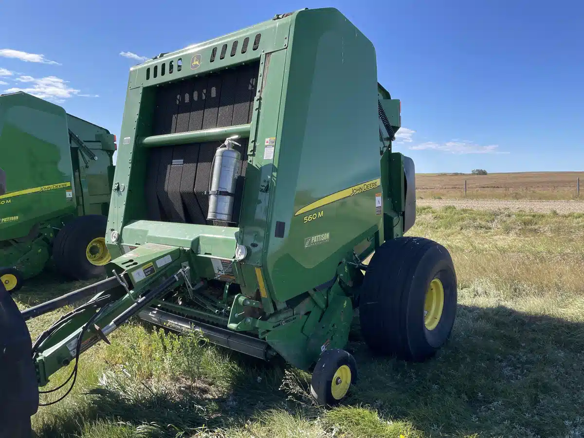 Gallery image 1 for Used 2022 John Deere 560M Round Baler