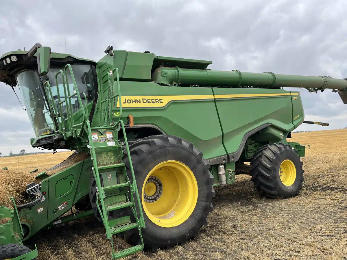 Gallery image 1 for Used 2023 John Deere X9 1000 Combine