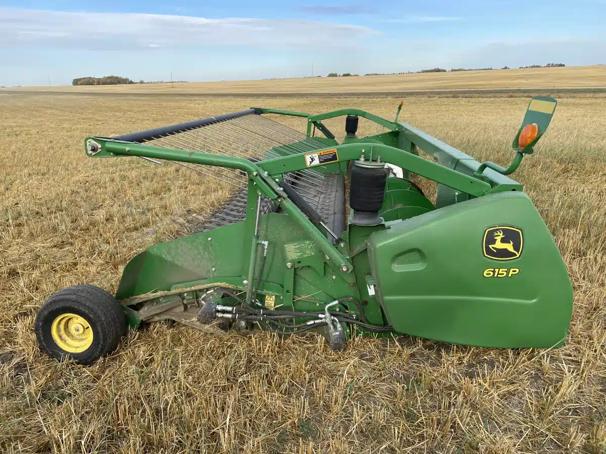 Gallery image 2 for 2013 John Deere 615P Header - Draper