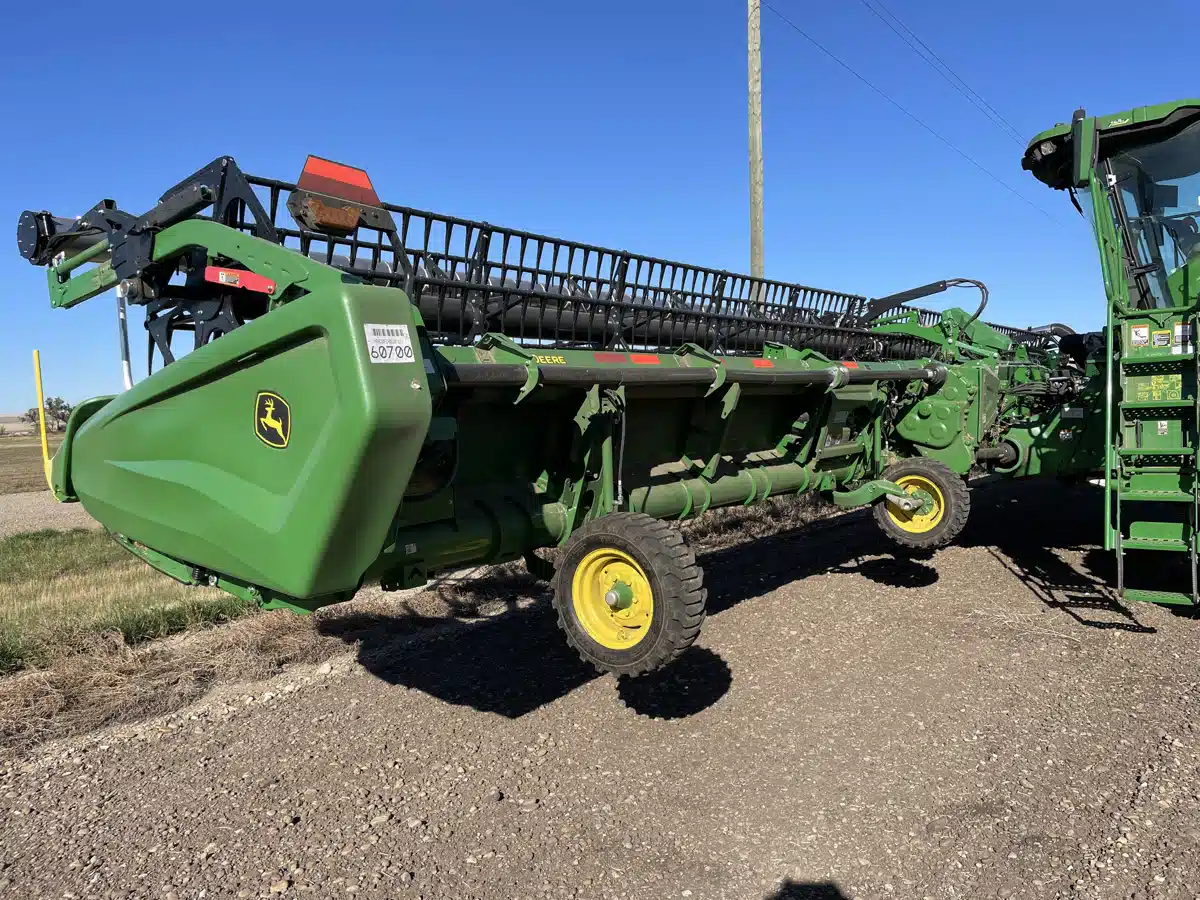 Gallery image 1 for Used 2024 John Deere HD50F Header - Flex