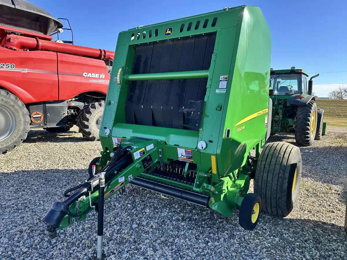 Gallery image 1 for Used 2021 John Deere 560M Round Baler