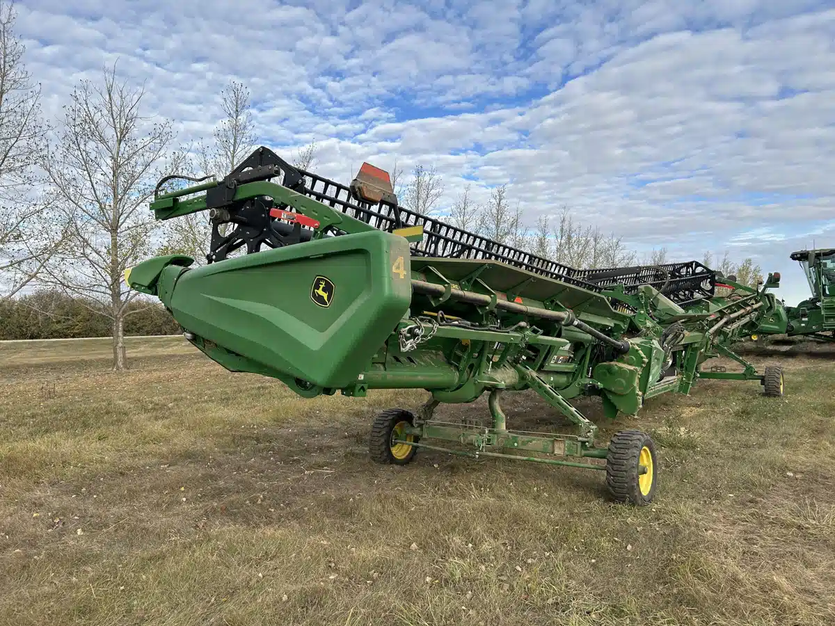 Gallery image 2 for Used 2024 John Deere HD45R Header - Draper