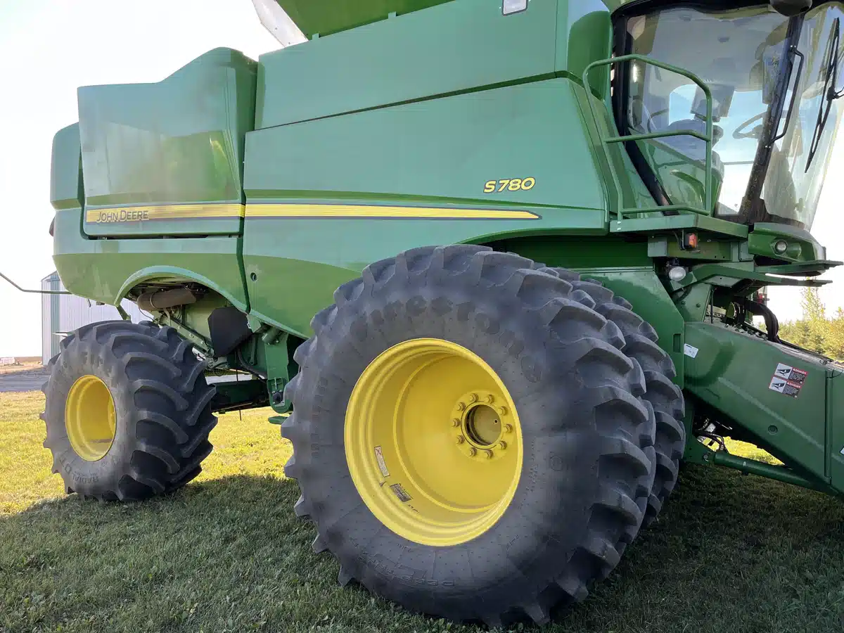 Gallery image 2 for Used 2018 John Deere S780 Combine