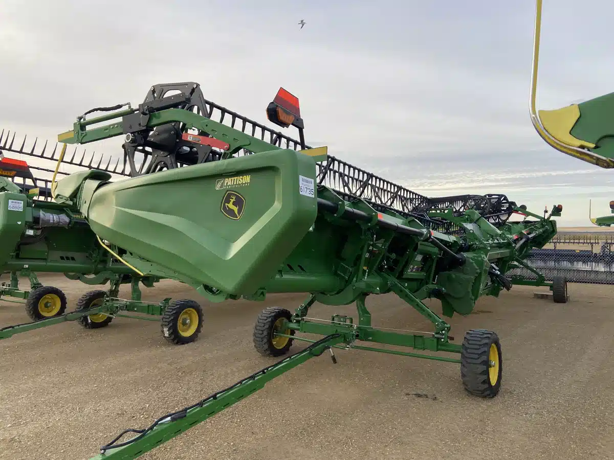 Gallery image 1 for Used 2024 John Deere HD45R Header - Draper