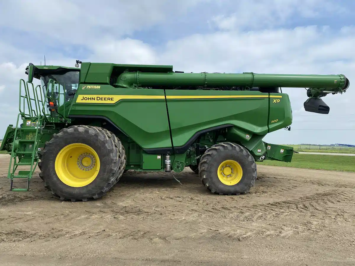 Gallery image 2 for Used 2024 John Deere X9 1100 Combine