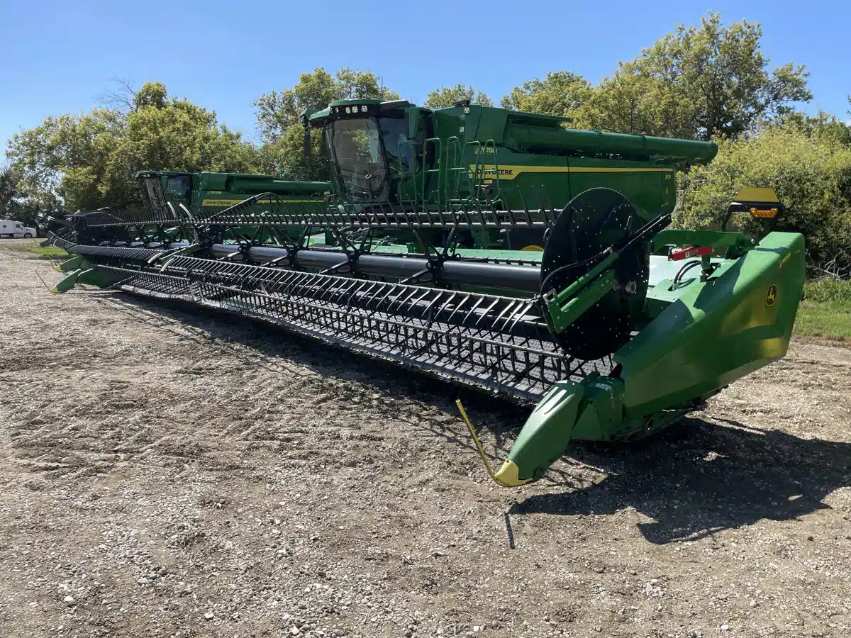 Gallery image 1 for Used 2024 John Deere HD50F Header - Flex