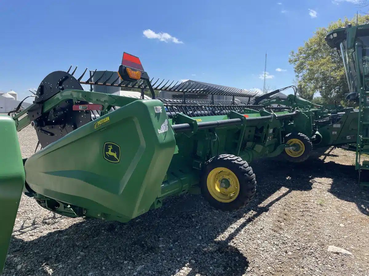 Gallery image 2 for 2024 John Deere HD50F Header - Flex