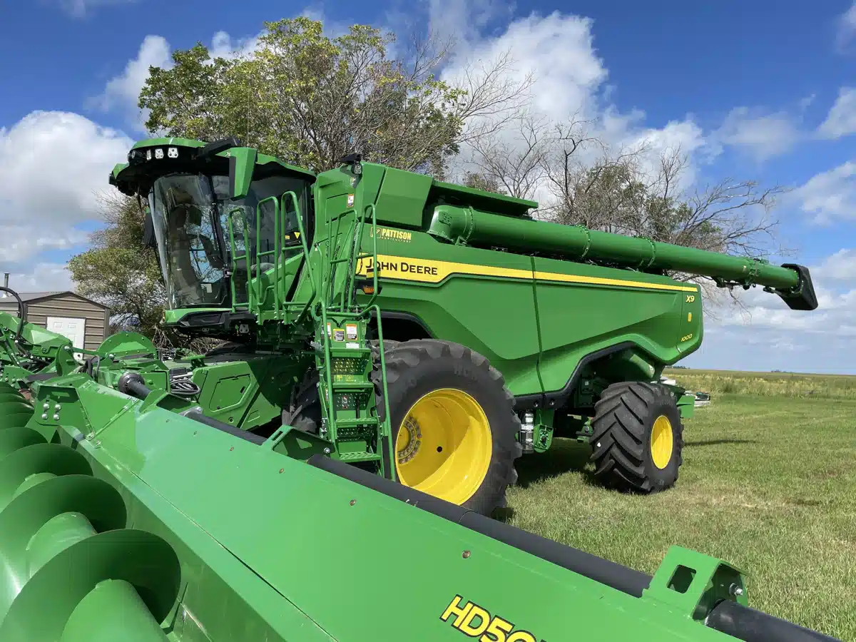 Gallery image 1 for Used 2024 John Deere X9 1000 Combine