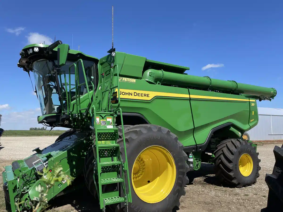 Gallery image 1 for Used 2024 John Deere X9 1100 Combine