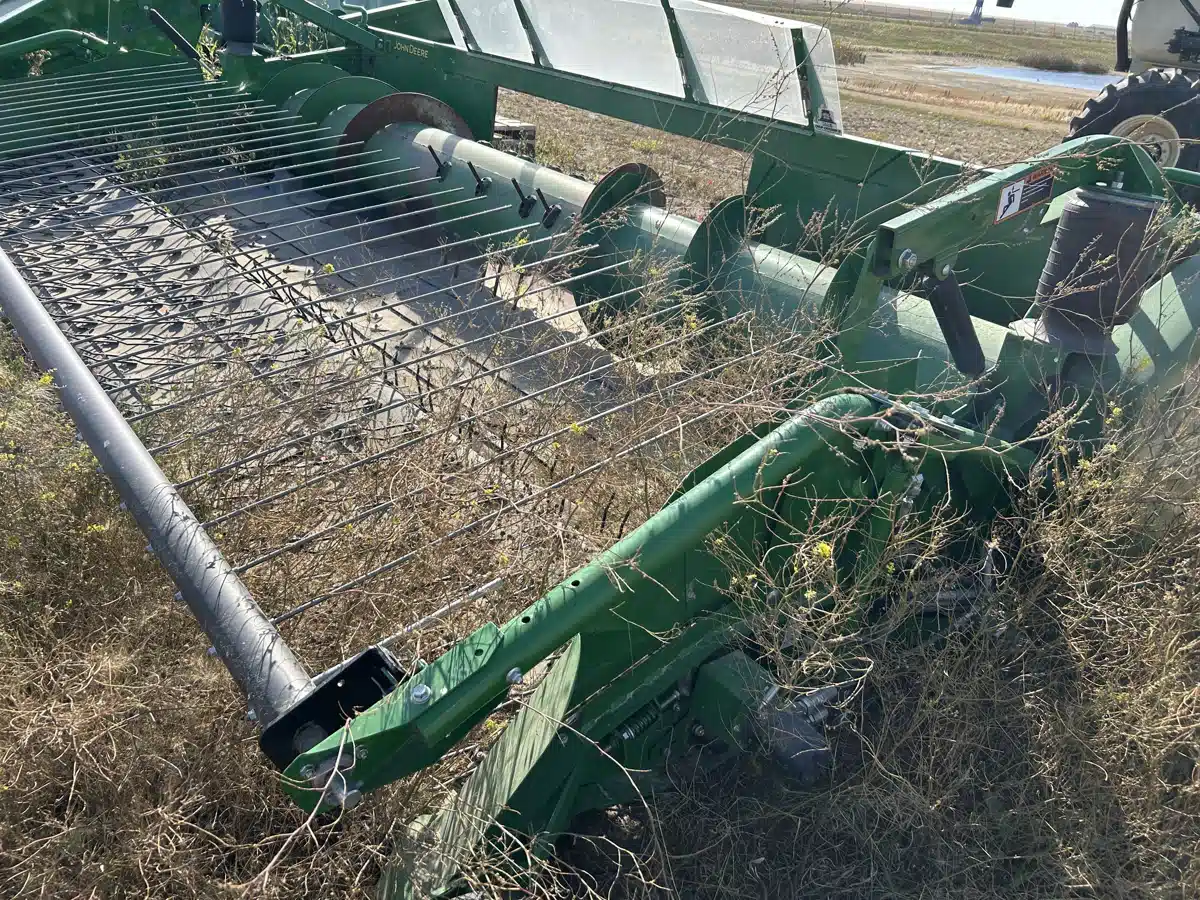 Gallery image 2 for Used 2018 John Deere 615P Header - Draper