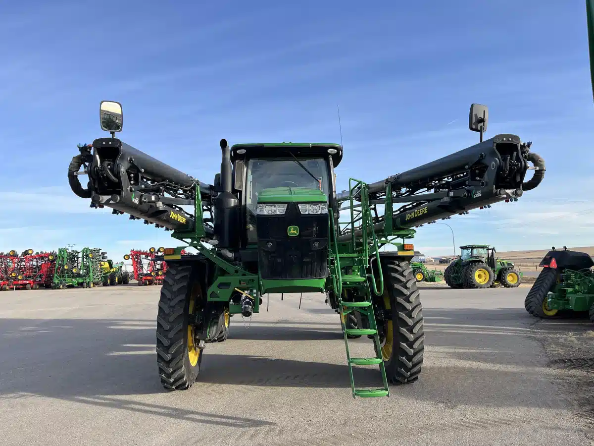 Gallery image 2 for 2018 John Deere R4045 Sprayer - Self Propelled