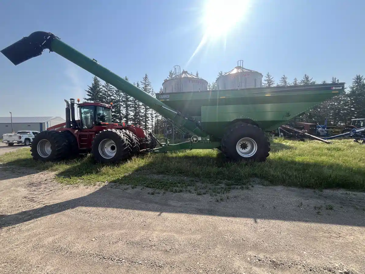 Gallery image 2 for 2020 Brandt 1320XT Grain Cart
