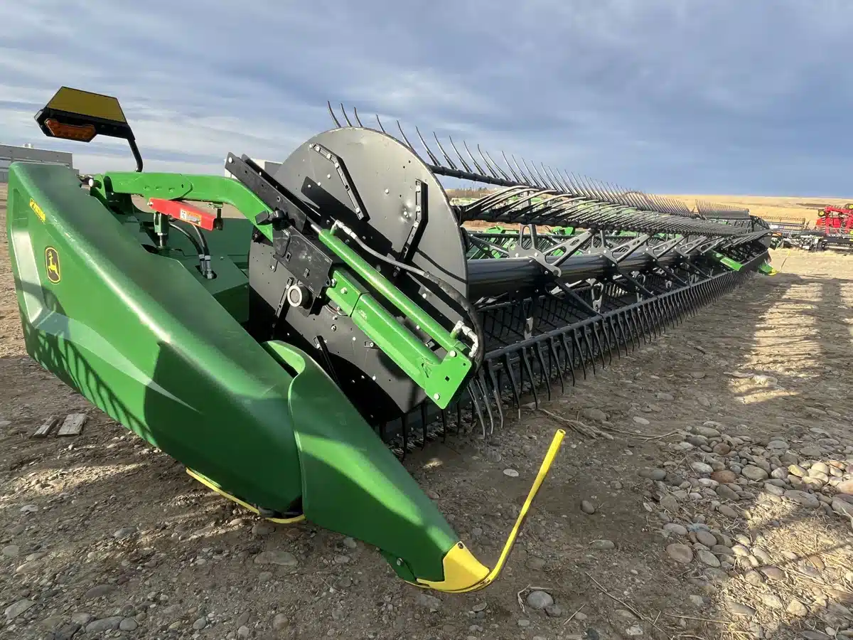 Gallery image 1 for 2022 John Deere HD50R Header - Draper