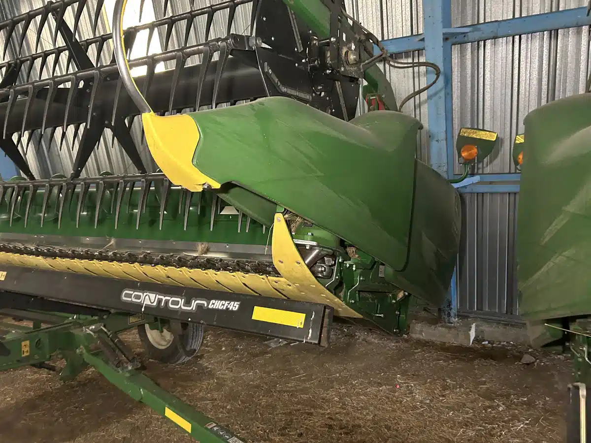Gallery image 2 for Used 2019 John Deere 745FD Header - Draper
