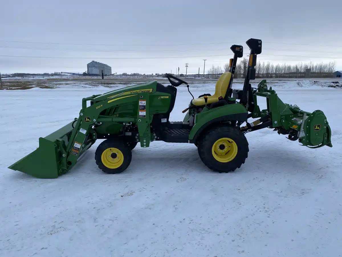 Gallery image 2 for 2023 John Deere 1023E Tractor