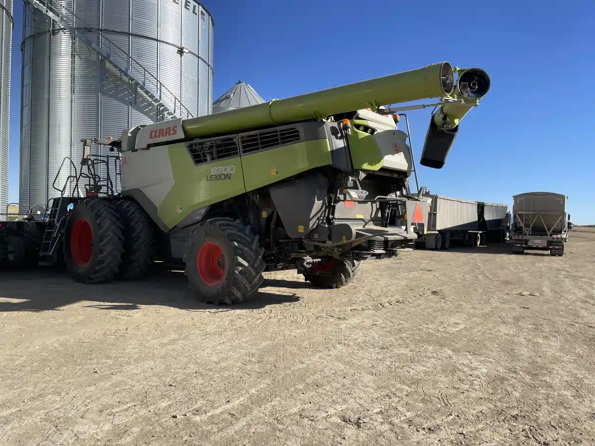 Gallery image 2 for Used 2023 CLAAS LEXION 8700 Combine