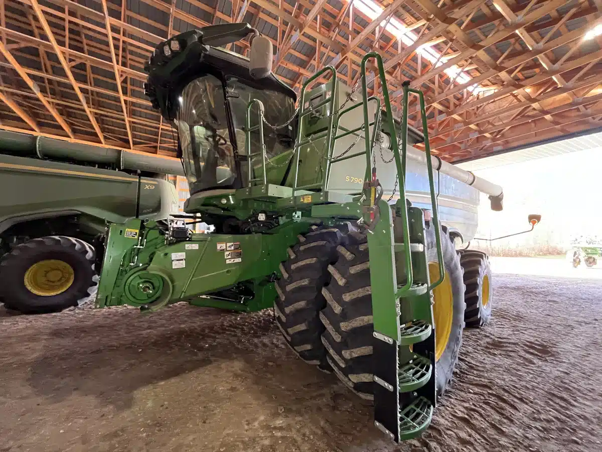 Used 2024 John Deere S790 Combine