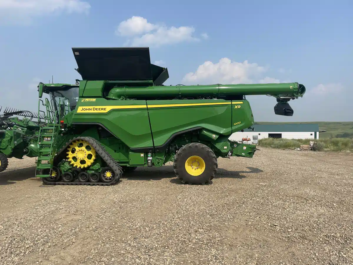 Gallery image 2 for Used 2025 John Deere X9 1000 Combine