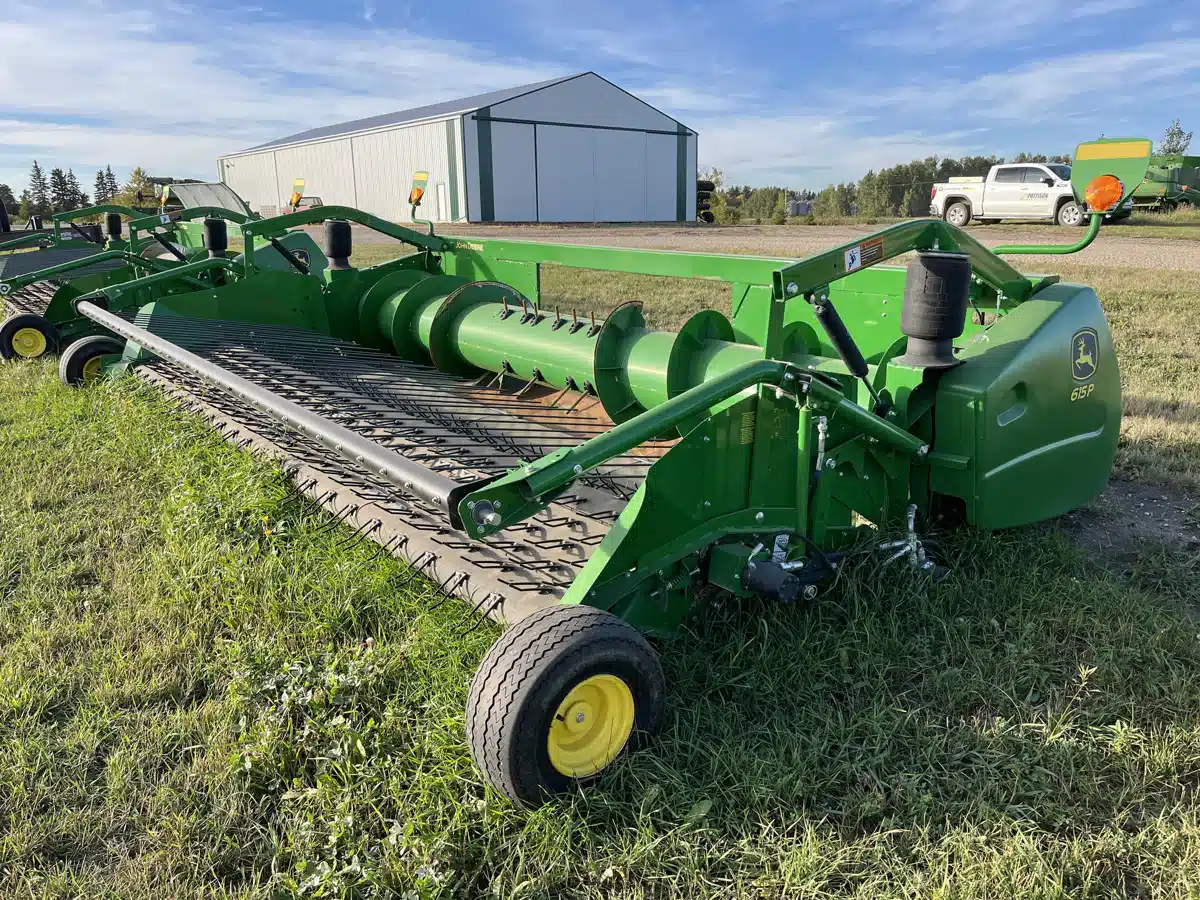 Gallery image 2 for Used 2018 John Deere 615P Header - Draper
