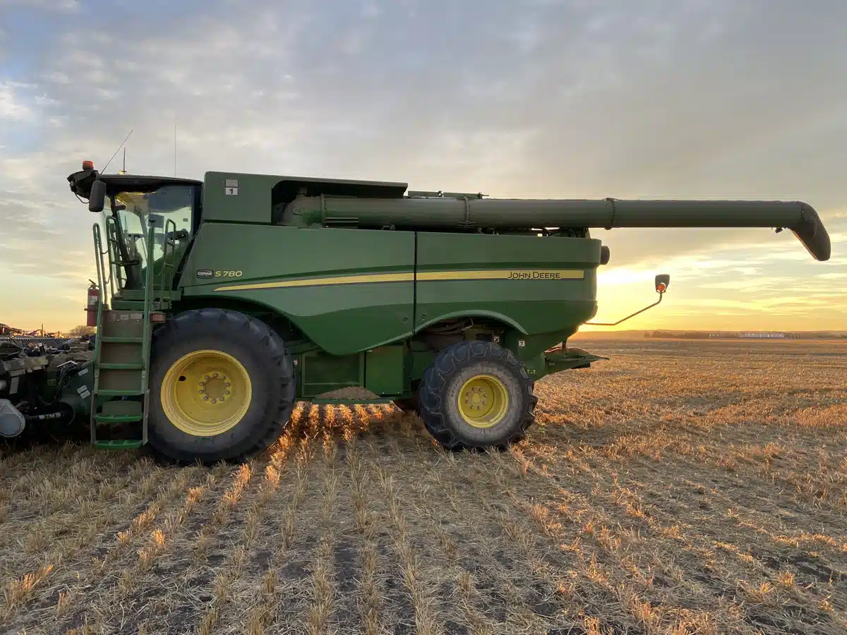 Gallery image 2 for Used 2018 John Deere S780 Combine