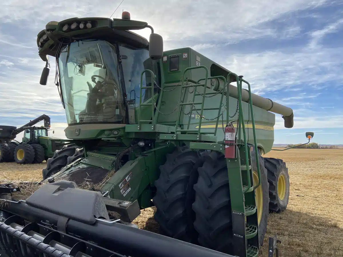 Gallery image 1 for Used 2018 John Deere S780 Combine