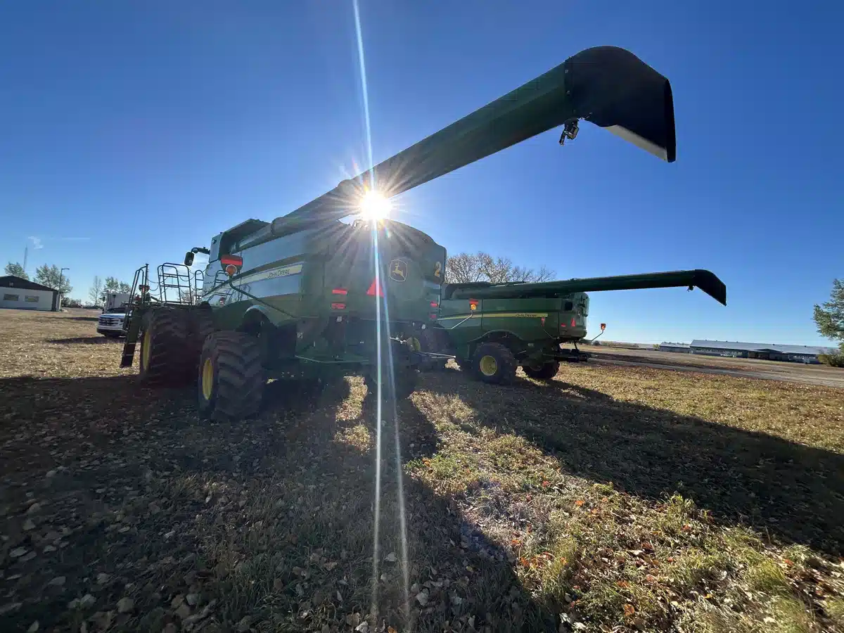 Gallery image 2 for Used 2022 John Deere S790 Combine