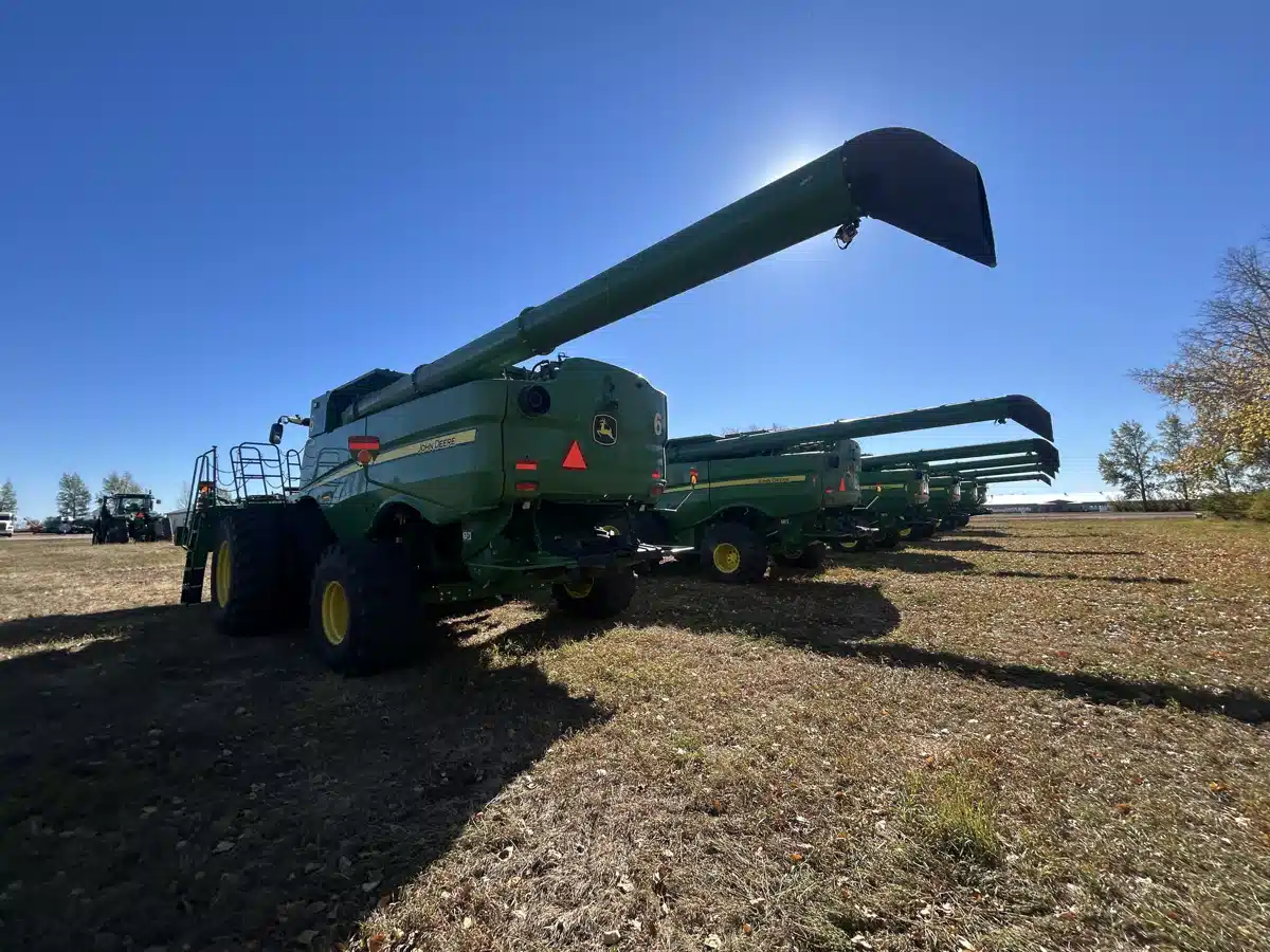 Gallery image 2 for Used 2022 John Deere S790 Combine