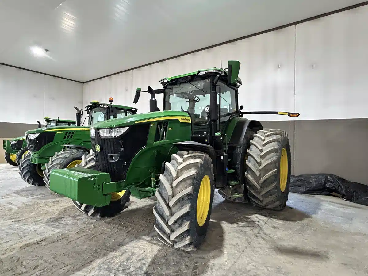 Gallery image 1 for Used 2025 John Deere 7R 250 Tractor