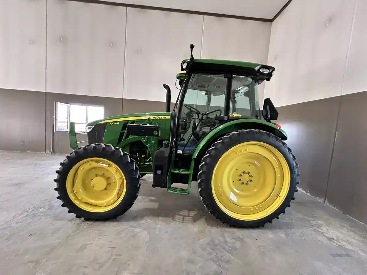 Gallery image 2 for Used 2024 John Deere 5105M Tractor