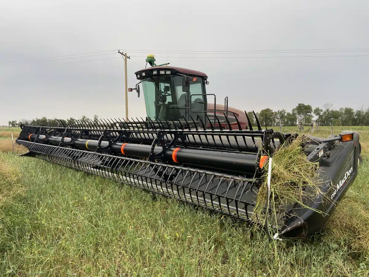 Used 2009 MacDon M100 Windrower