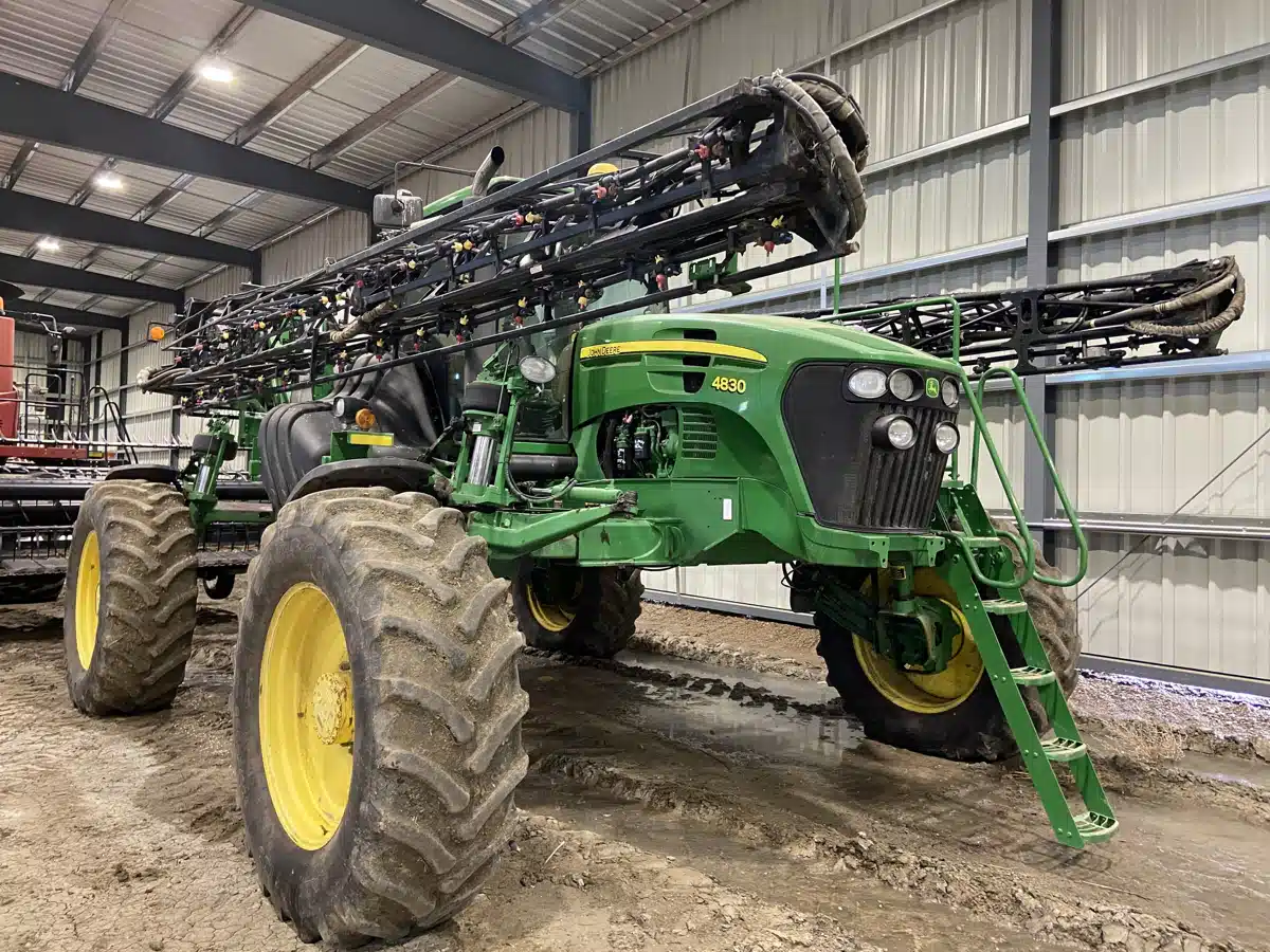 Used 2013 John Deere 4830 Sprayer - Self Propelled